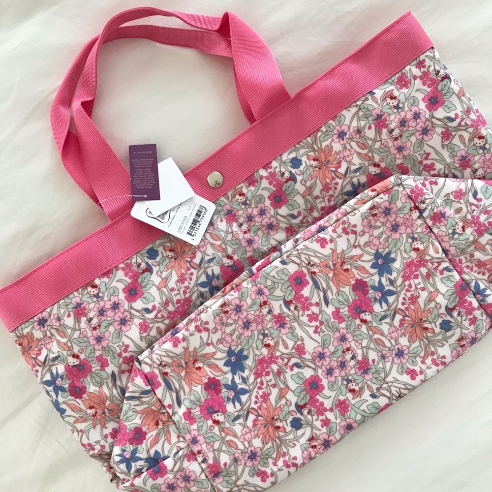 🆕 LIBERTY of LONDON x SANRIO Hello Kitty Large Floral Tote - Picture 7 of 11